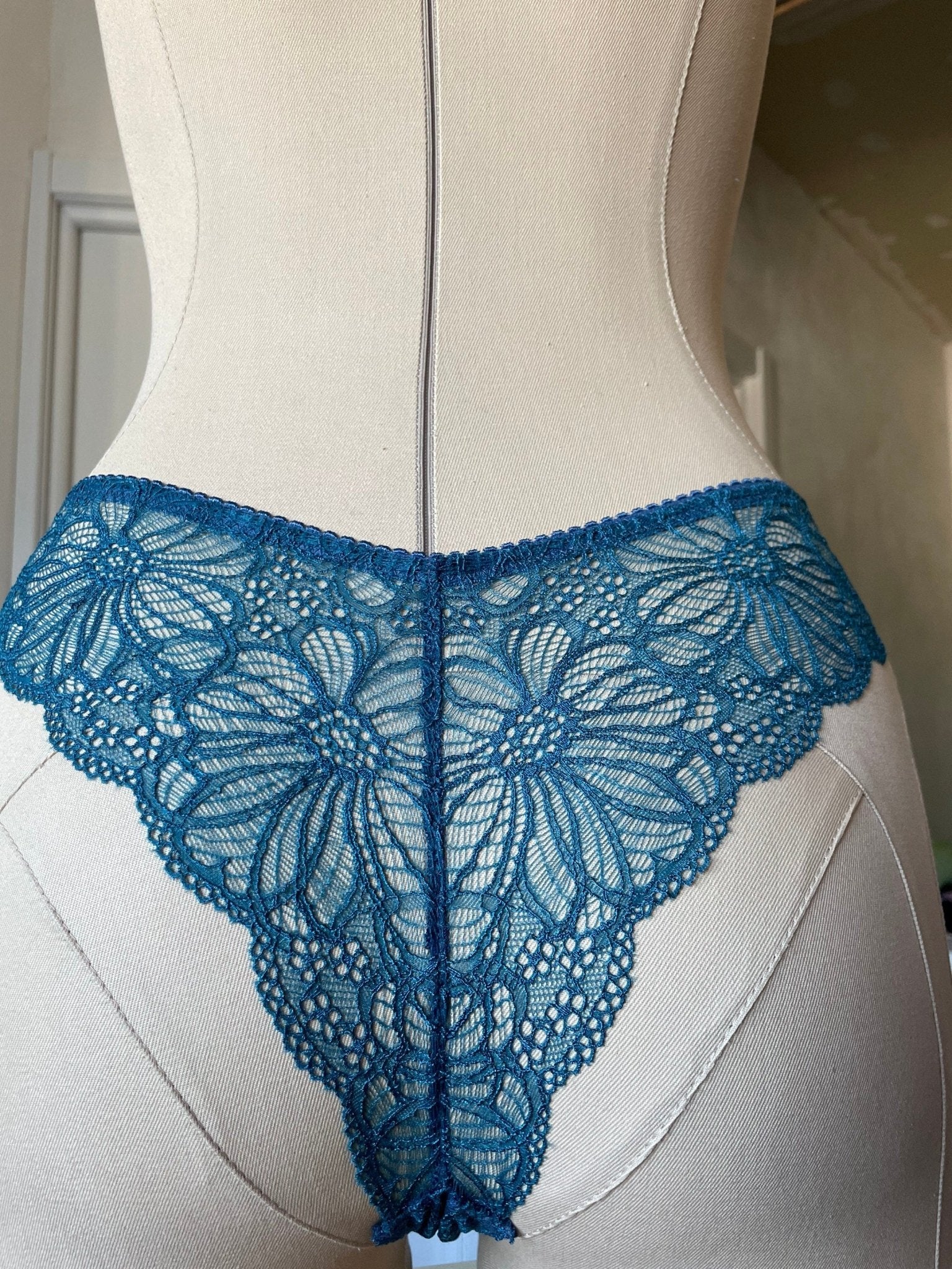 Blue lace brazilian panty - Pastel Artwear