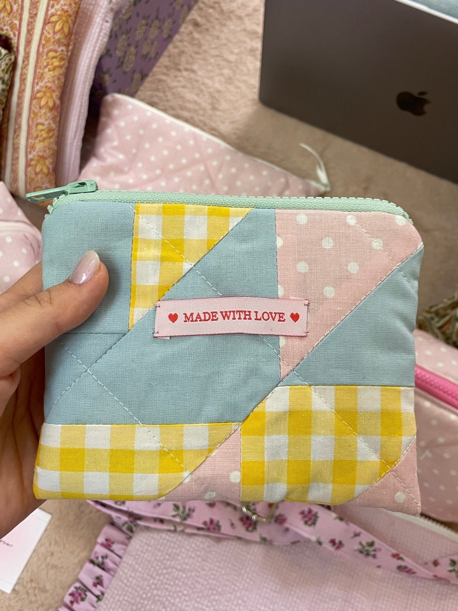 Cosmetic bag - Pastel Artwear