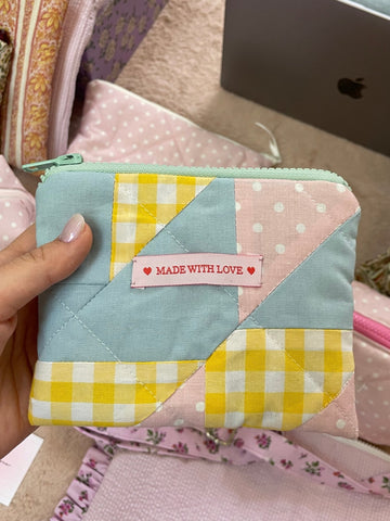 Cosmetic bag