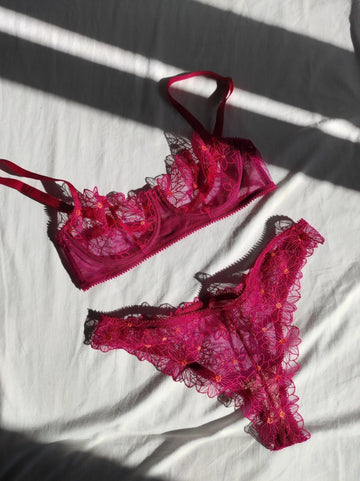 Fuchsia lingerie set